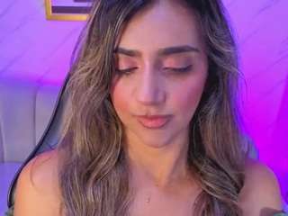 agatha-brooks-t