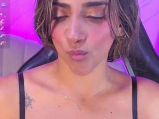 agatha-brooks-t