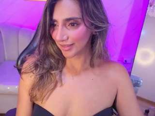 agatha-brooks-t