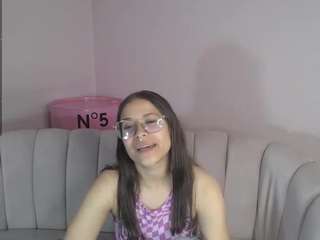 alexa-olmos-a Live Webcam on CamSoda