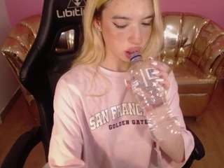 alina-lee-t