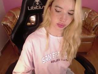 Alina-Lee-T