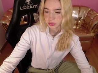 alina-lee-t