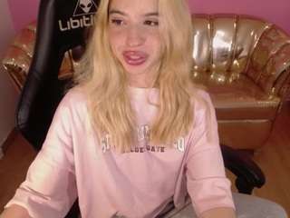 Alina-Lee-T