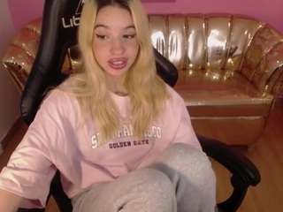alina-lee-t Live Webcam on CamSoda