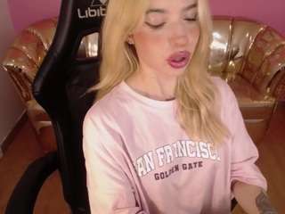 alina-lee-t Live Webcam on CamSoda