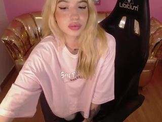 Alina-Lee-T