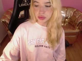  alina-lee-t chat room