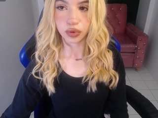 Alina-Lee-T