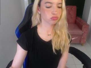 Alina-Lee-T