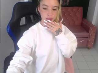 Alina-Lee-T