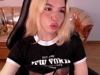 alina-lee-t