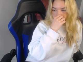 Alina-Lee-T