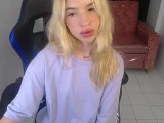 Alina-Lee-T
