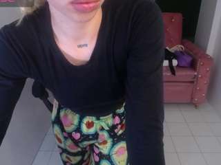 Alina-Lee-T