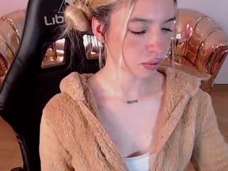 Alina-Lee-T
