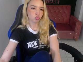 alina-lee-t