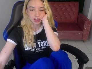 alina-lee-t webcam