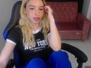 Alina-Lee-T