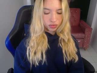 alina-lee-t webcam