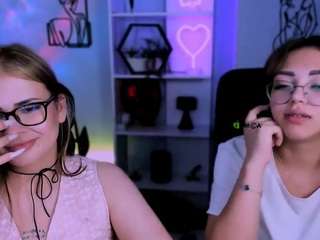 danna-li Live Webcam on CamSoda