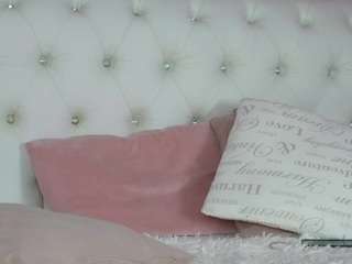  elliebloom chat room