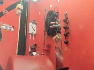 emmamorgan-kh's CamSoda show and profile