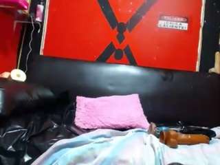 emmamorgan-kh's CamSoda show and profile