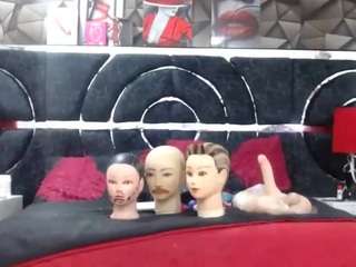 Acest model este live acum. emmamorgan-kh