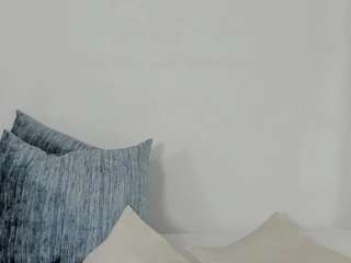 lara-desire's CamSoda show and profile