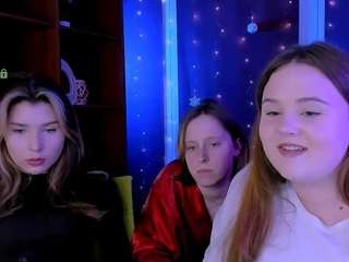 lily-morty's CamSoda show and profile