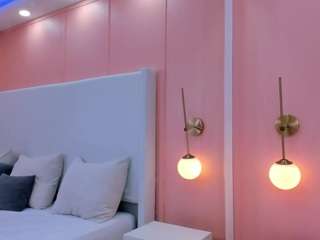 selena-rous Live Webcam on CamSoda