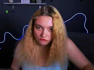 sofi-peaches Live Webcam on CamSoda