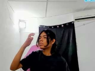 tayson-lulu's CamSoda show and profile