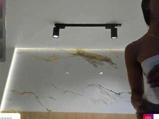 valirya-devote webcam model