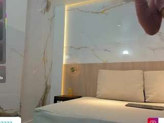 valirya-devote webcam