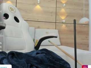 valirya-devote Live Webcam on CamSoda