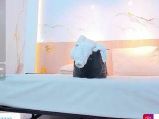 valirya-devote Live Webcam on CamSoda