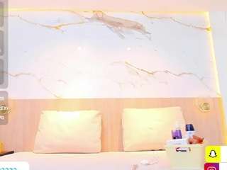 valirya-devote from CamSoda is Freechat