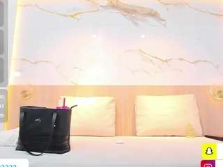 valirya-devote Live Webcam on CamSoda