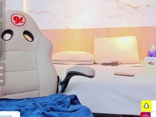 valirya-devote webcam