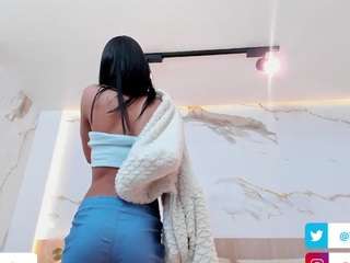valirya-devote webcam