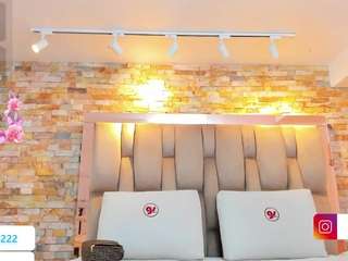 valirya-devote webcam model