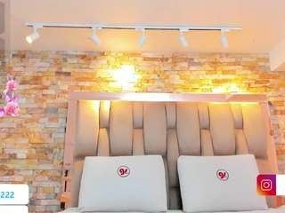 valirya-devote webcam model