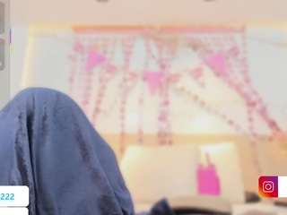 valirya-devote webcam