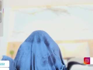 valirya-devote webcam