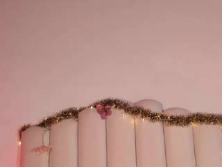 zairarose's CamSoda show and profile