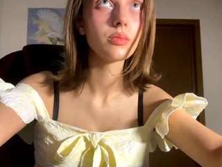 donyabrigner Live Webcam on CamSoda