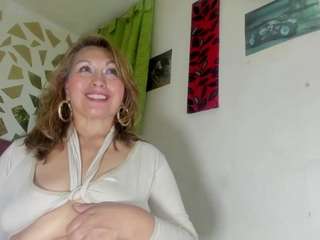 kazsandrah webcam model