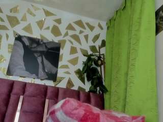 kazsandrah webcam model